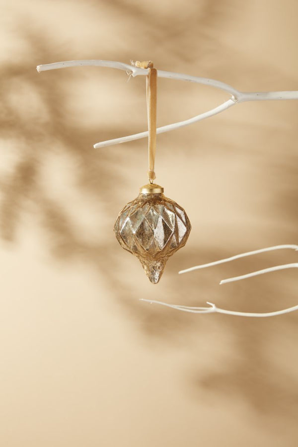 Jaunty Ornament